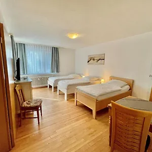 https://apartment-fur-vier.hannover-hotel.net